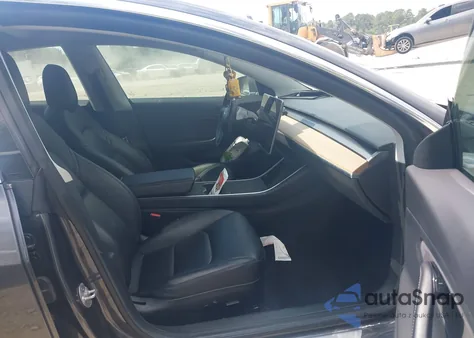 2018 Tesla Model 3 Long Range/Performance из США, поврежденный, VIN 5YJ3E1EB7JF086795